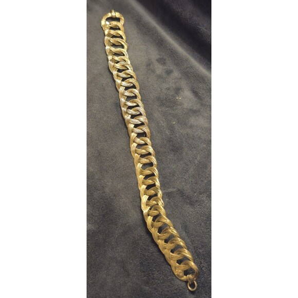 Vintage Gold Tone Wire Interlocking Bracelet  Shepherd's Hook Clasp 8" .5 " Wide - Picture 3 of 6